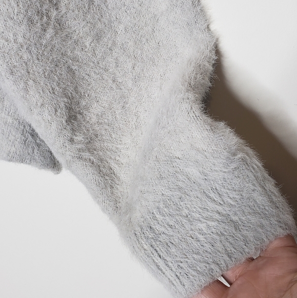 H&M Mock Neck Fuzzy Sweater - Picture 5 of 6